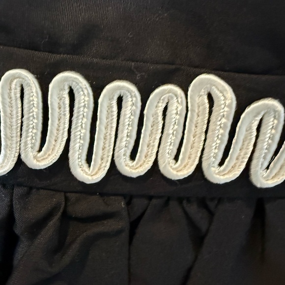 💋 Bohme Elegant Black and White Embroidered Dress - Picture 4 of 9